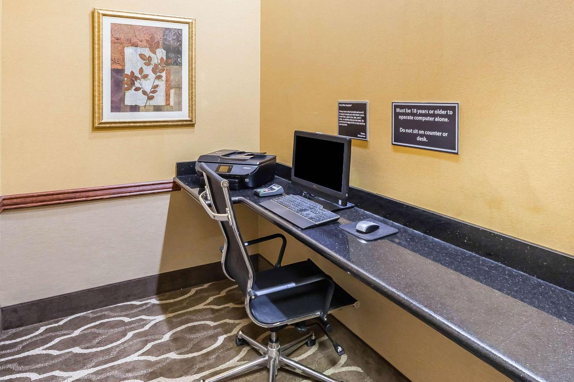 คอมฟอร์ต สวีท ยูคอน - เซาท์เวสต์ โอคลาโฮมาซิตี้ Hotel ภายนอก รูปภาพ