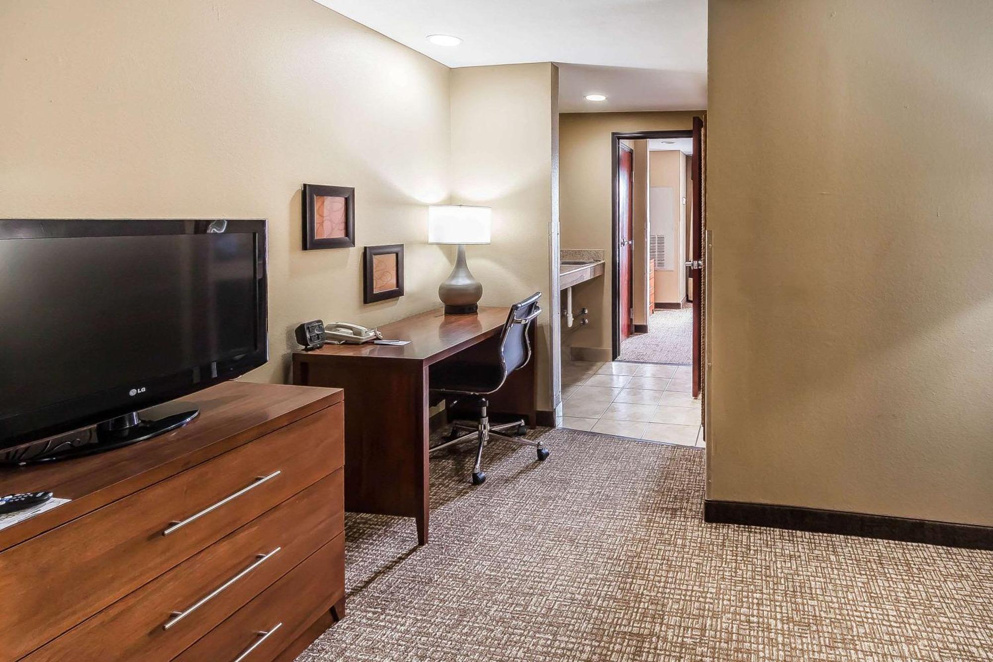 คอมฟอร์ต สวีท ยูคอน - เซาท์เวสต์ โอคลาโฮมาซิตี้ Hotel ภายนอก รูปภาพ