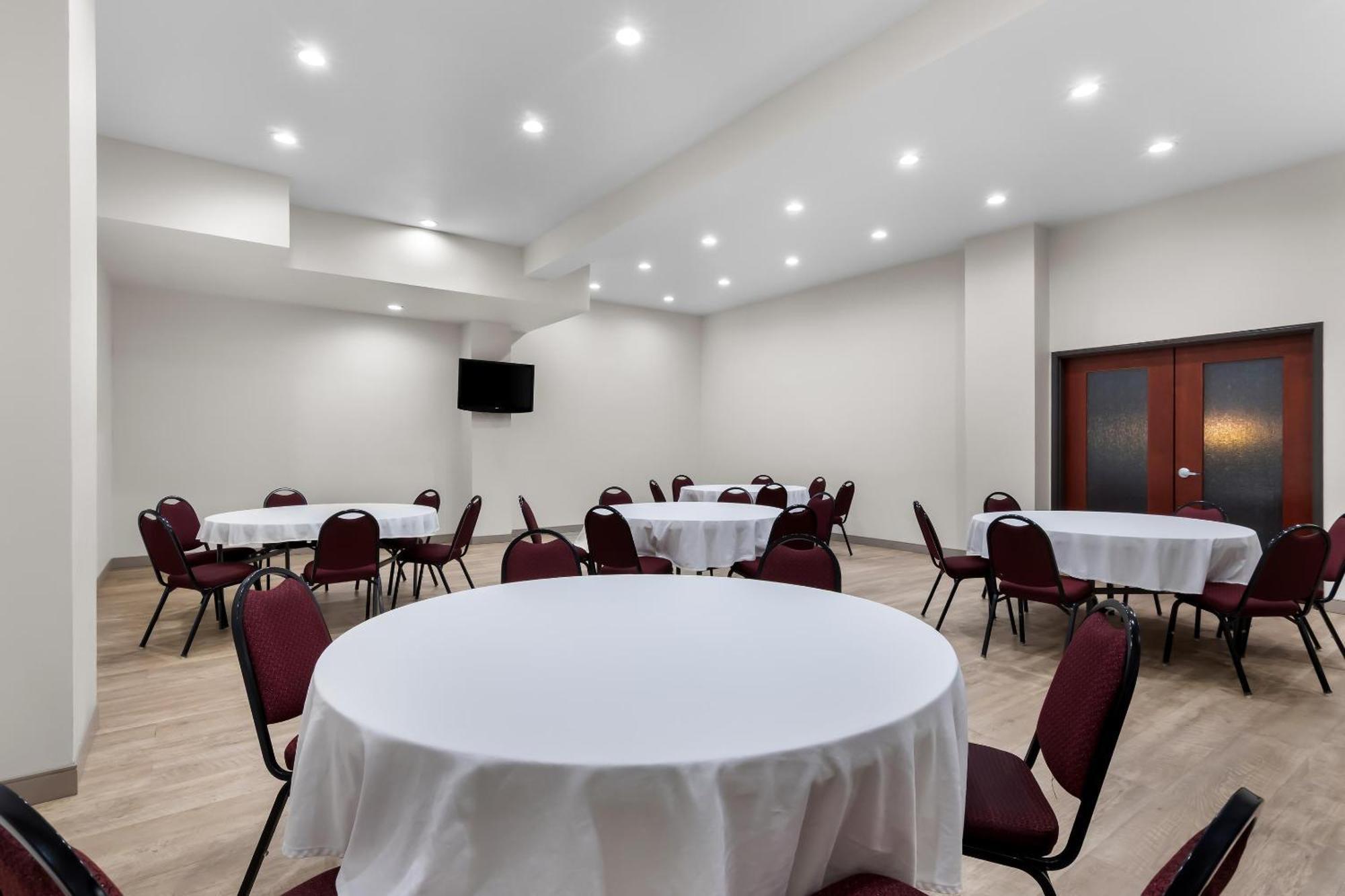 คอมฟอร์ต สวีท ยูคอน - เซาท์เวสต์ โอคลาโฮมาซิตี้ Hotel ภายนอก รูปภาพ